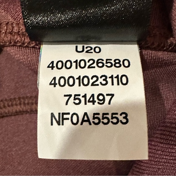 The North Face Women's Luxe Motivation Pocket 7/8 Legging NWT Small Maroon Camo - Picture 11 of 12